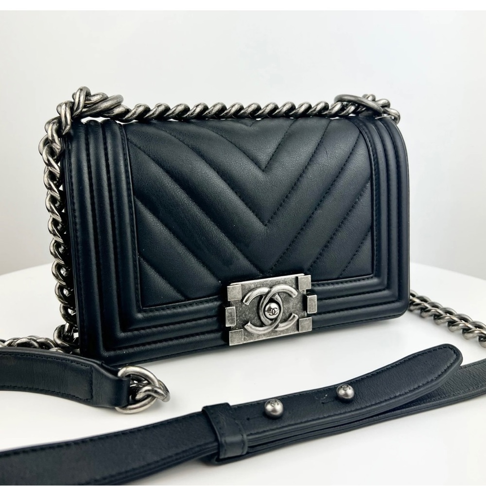 100% authentic Chanel small boy bag